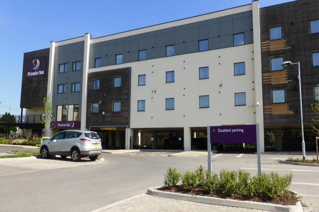 Premier Inn Newton Abbot Exterior photo