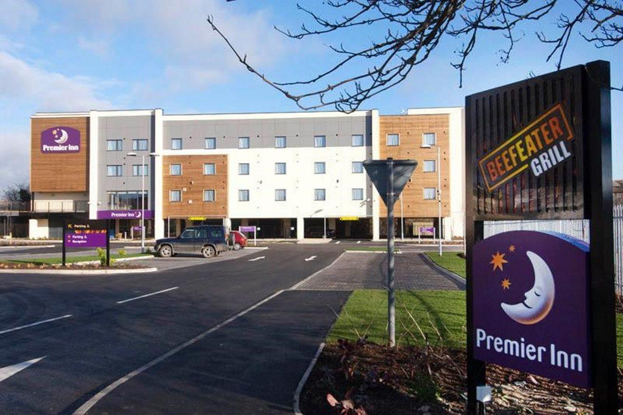Premier Inn Newton Abbot Exterior photo